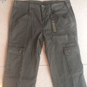 Olive green cargo skinny pants